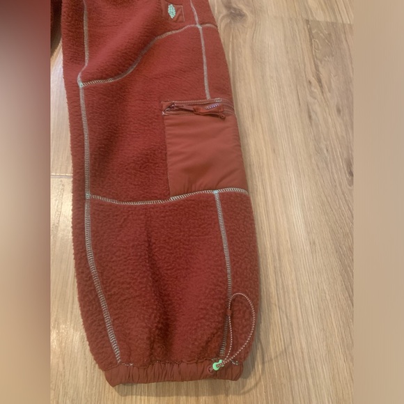 Free People Movement XS Hit The Slopes Fleece Pants Burgundy Sherpa Warm - Picture 5 of 9
